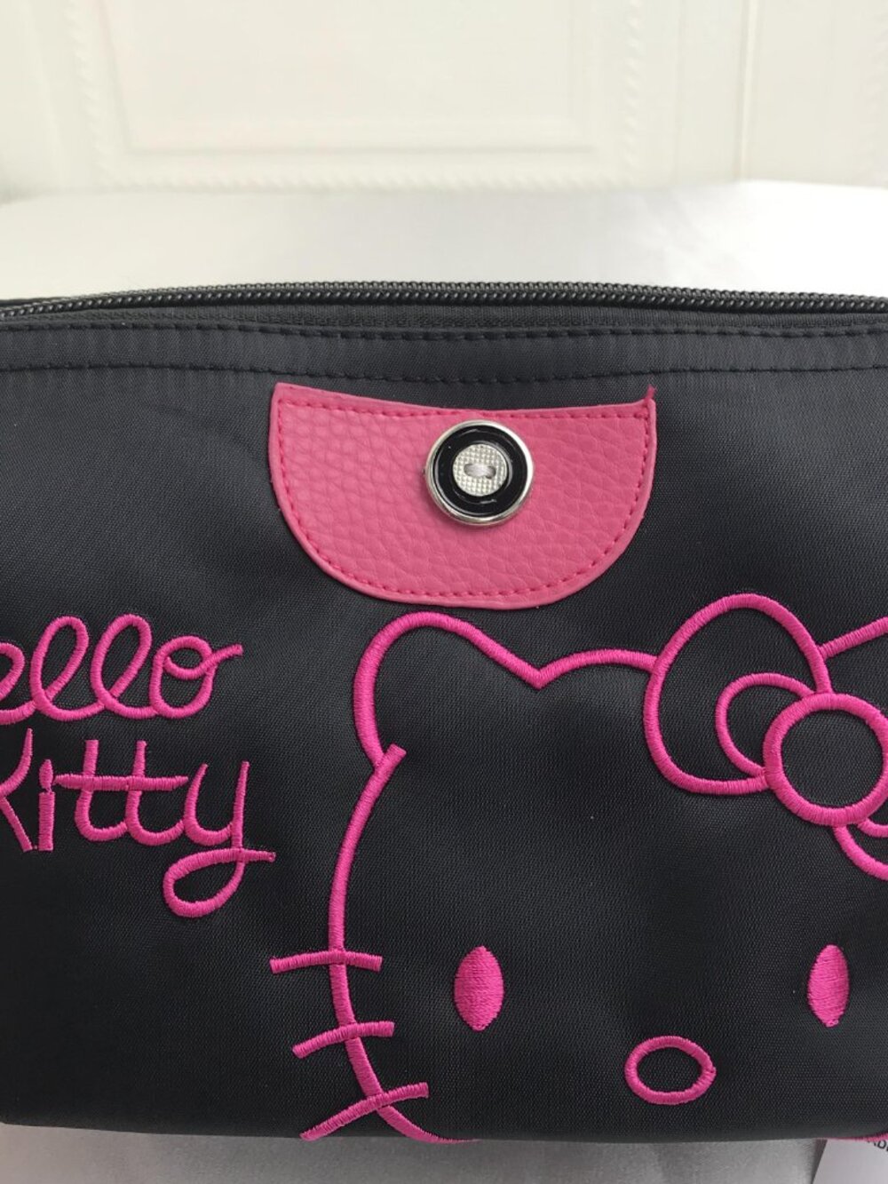 Hello Kitty MAKEUP BAG - Picture 6 of 8